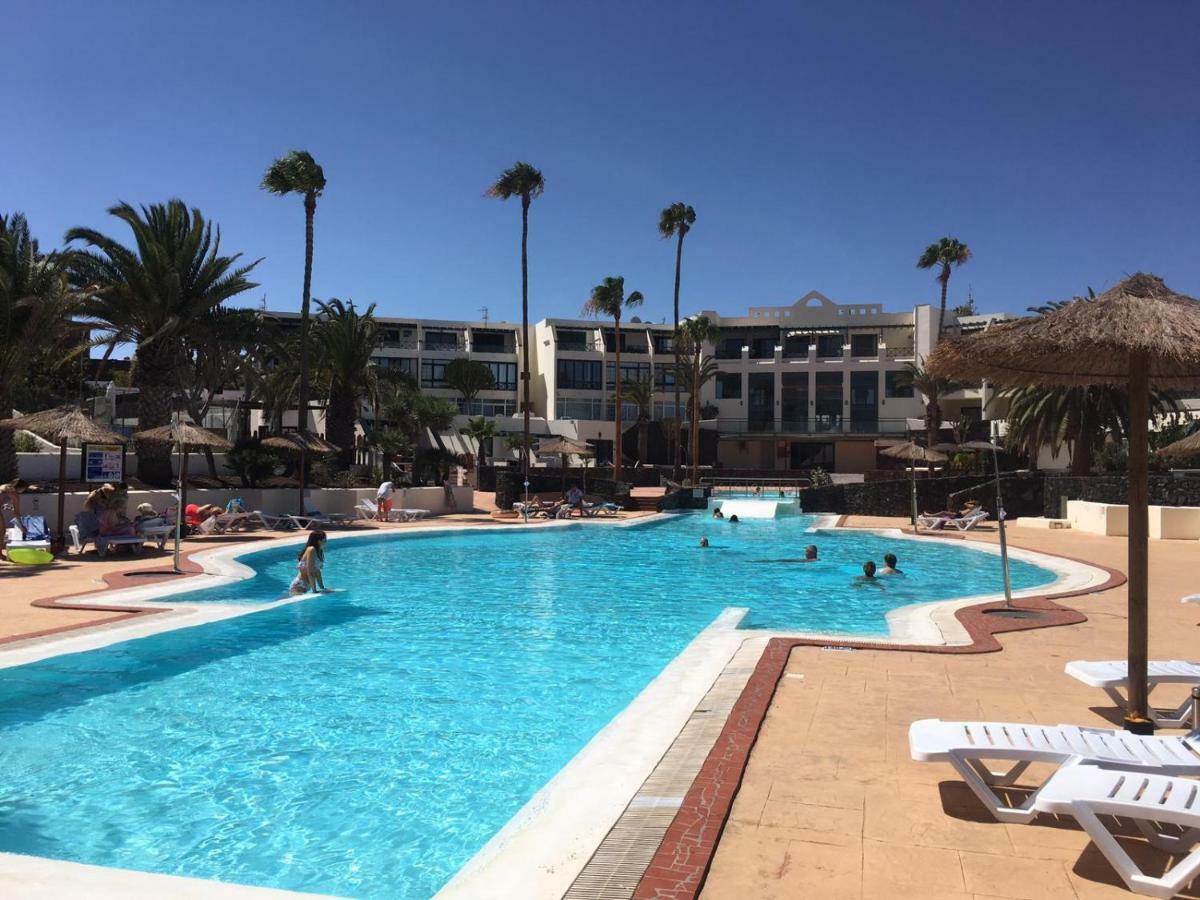Luxury Estudio En Playa Roca A Primera Linea Del Mar Costa Teguise Exterior photo